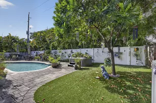 240 Gregory Rd, West Palm Beach, FL 33405 - Photo 10