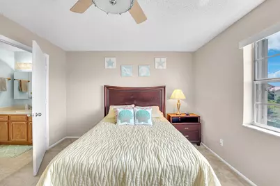 210 Lake Evelyn Drive, West Palm Beach, FL 33411 - Photo 16