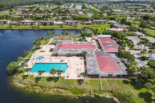 210 Lake Evelyn Dr, West Palm Beach, FL 33411 - Photo 38