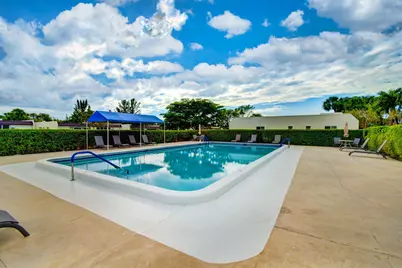 210 Lake Evelyn Drive, West Palm Beach, FL 33411 - Photo 22