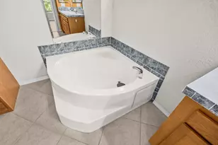 3408 Red Tailed Hawk Dr, Port Saint Lucie, FL 34952 - Photo 20