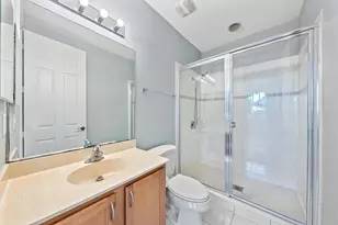 770 Millbrae Ct, West Palm Beach, FL 33401 - Photo 14