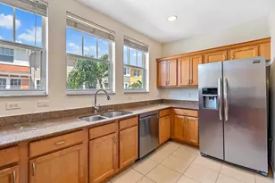 770 Millbrae Ct, West Palm Beach, FL 33401 - Photo 10