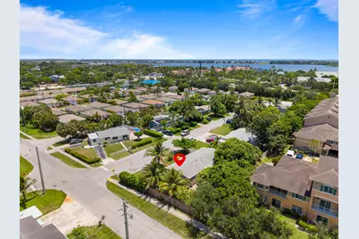 528 NE 20th Avenue NE, Boynton Beach, FL 33435 - Photo 6
