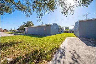 1900 N 66th Avenue, Hollywood, FL 33024 - Photo 4