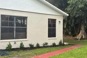 5021 Mirror Lakes Blvd, Boynton Beach, FL 33472 - Photo 2