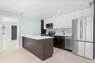 3220 NE 7th Pl, Pompano Beach, FL 33062 - Photo 2