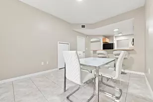 732 SW 106th Ave, Pembroke Pines, FL 33025 - Photo 20