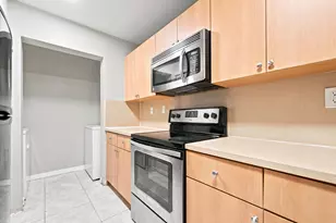 732 SW 106th Ave, Pembroke Pines, FL 33025 - Photo 12
