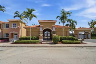 732 SW 106th Ave, Pembroke Pines, FL 33025 - Photo 32