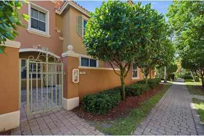 732 SW 106th Avenue #2011, Pembroke Pines, FL 33025 - Photo 1