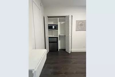 2300 NW 6th Street #4, Fort Lauderdale, FL 33311 - Photo 2