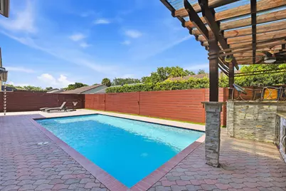 19242 NW 89th Avenue, Hialeah, FL 33018 - Photo 42