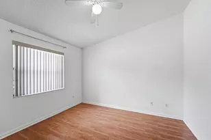 9641 Riverside Dr, Coral Springs, FL 33071 - Photo 12
