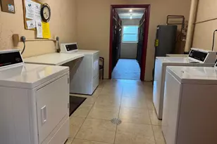 1035 Country Club Dr, Margate, FL 33063 - Photo 20