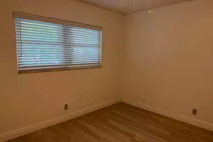 1035 Country Club Dr, Margate, FL 33063 - Photo 14