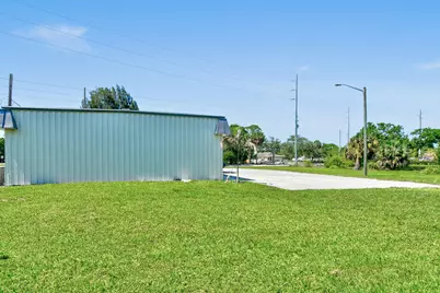 3801 Okeechobee Road, Fort Pierce, FL 34947 - Photo 6