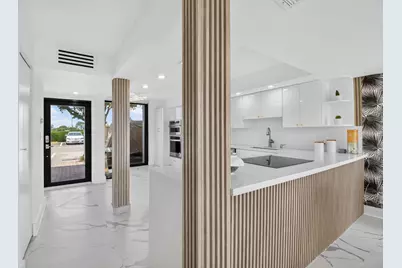 602 Bridgewood Drive, Boca Raton, FL 33434 - Photo 2