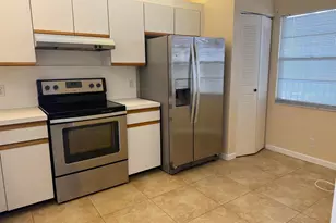 1200 SW 124th Terrace, Pembroke Pines, FL 33027 - Photo 4