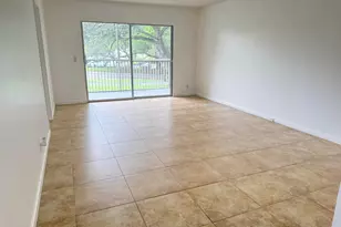 1200 SW 124th Terrace, Pembroke Pines, FL 33027 - Photo 6