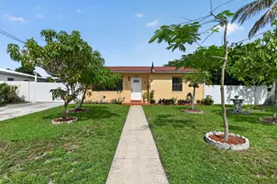 5826 Churchill Ct, West Palm Beach, FL 33405 - Photo 2