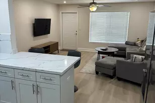 192 SE 27th Ct, Boynton Beach, FL 33435 - Photo 10
