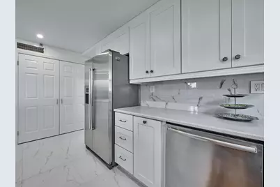 374 Golfview Road #106, North Palm Beach, FL 33408 - Photo 24