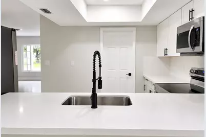 4827 NW 43rd Court, Lauderdale Lakes, FL 33319 - Photo 6