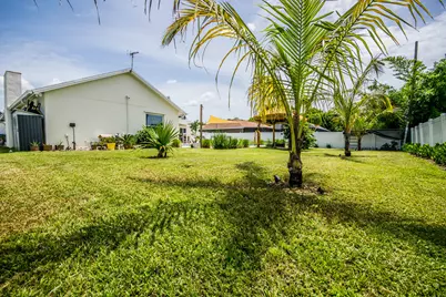 272 SW Fairchild Avenue, Port Saint Lucie, FL 34984 - Photo 16