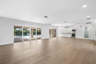 5854 Pinebrook Dr, Boca Raton, FL 33433 - Photo 4