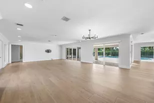 5854 Pinebrook Dr, Boca Raton, FL 33433 - Photo 6
