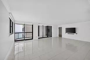 5380 N Ocean Dr, Singer Island, FL 33404 - Photo 14