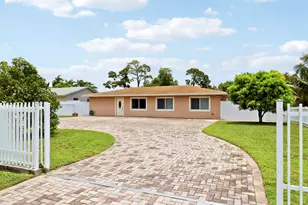 2488 Pineway Dr, West Palm Beach, FL 33415 - Photo 32