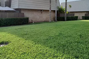 5812 58th Way, West Palm Beach, FL 33409 - Photo 2