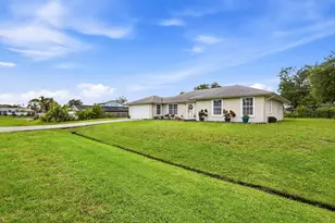 482 SE Galleon Ln, Port Saint Lucie, FL 34983 - Photo 4