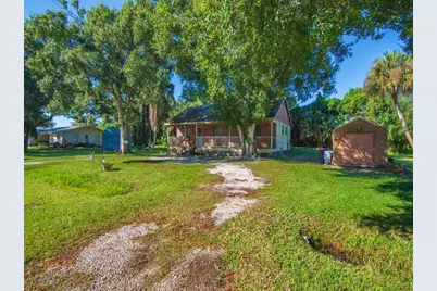 2315 28th Avenue SW, Vero Beach, FL 32960 - Photo 4