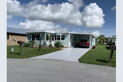 8 Brisa Lane, Port Saint Lucie, FL 34952 - Photo 2