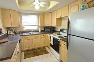 2950 SE Ocean Blvd, Stuart, FL 34996 - Photo 14