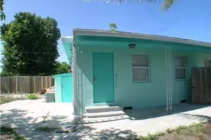 1015 S K St, Lake Worth Beach, FL 33460 - Photo 2