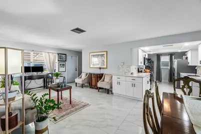 114 SW 8th Court, Boynton Beach, FL 33426 - Photo 2
