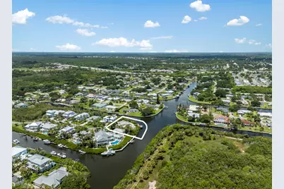2165 6th Court SE, Vero Beach, FL 32962 - Photo 6