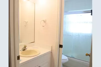 2122 E Ridge Circle E, Boynton Beach, FL 33435 - Photo 6