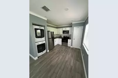 1435 SW 24th Court #B, Fort Lauderdale, FL 33315 - Photo 2