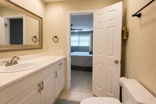 2651 Sunrise Lakes Dr E, Sunrise, FL 33322 - Photo 14