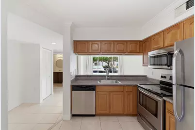 20101 Glenmoor Drive, West Palm Beach, FL 33409 - Photo 4