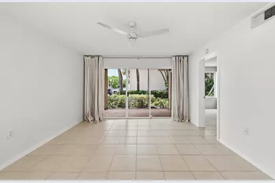 20101 Glenmoor Drive, West Palm Beach, FL 33409 - Photo 8