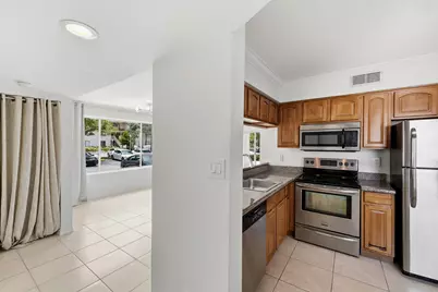 20101 Glenmoor Drive, West Palm Beach, FL 33409 - Photo 6