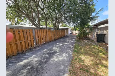 311 De Carie Street #311-313, Delray Beach, FL 33444 - Photo 2