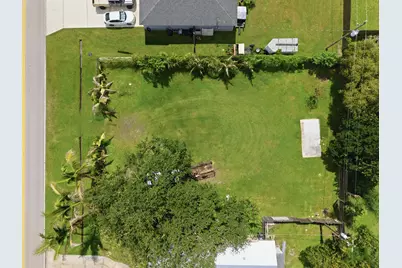 719 SE Thornhill Drive, Port Saint Lucie, FL 34983 - Photo 6