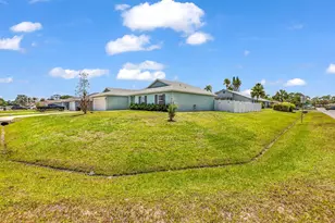 1220 SE Navajo Ln, Port Saint Lucie, FL 34983 - Photo 32